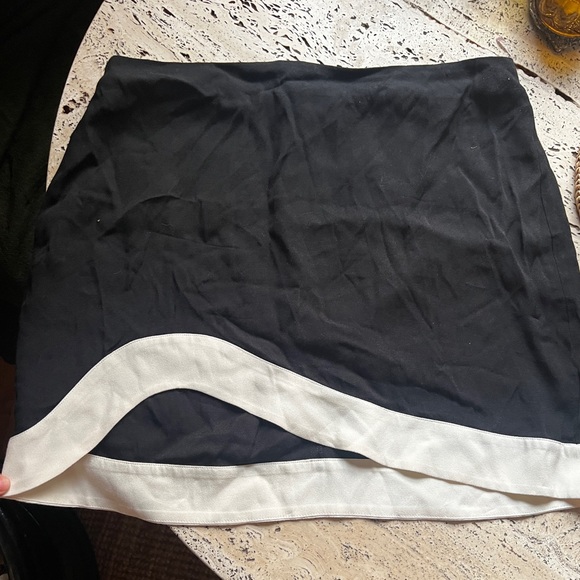 Reformation Penny asymmetric mini skirt - Picture 3 of 3